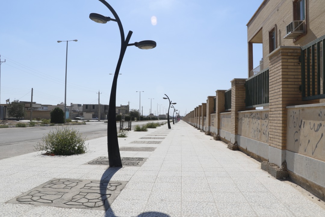 پیاده روسازی معابر سطح شهر به مساحت ۱۰۰۰۰ متر مربع