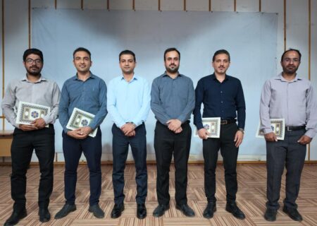 کارمندان نمونه شهرداری اهرم تجلیل شدند 